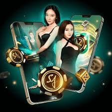 Layar utama aplikasi sportsbook dan permainan kasino queentoto
